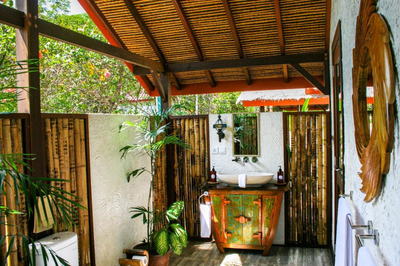 Burudika Bungalows Selong Belanak Dış mekan fotoğraf